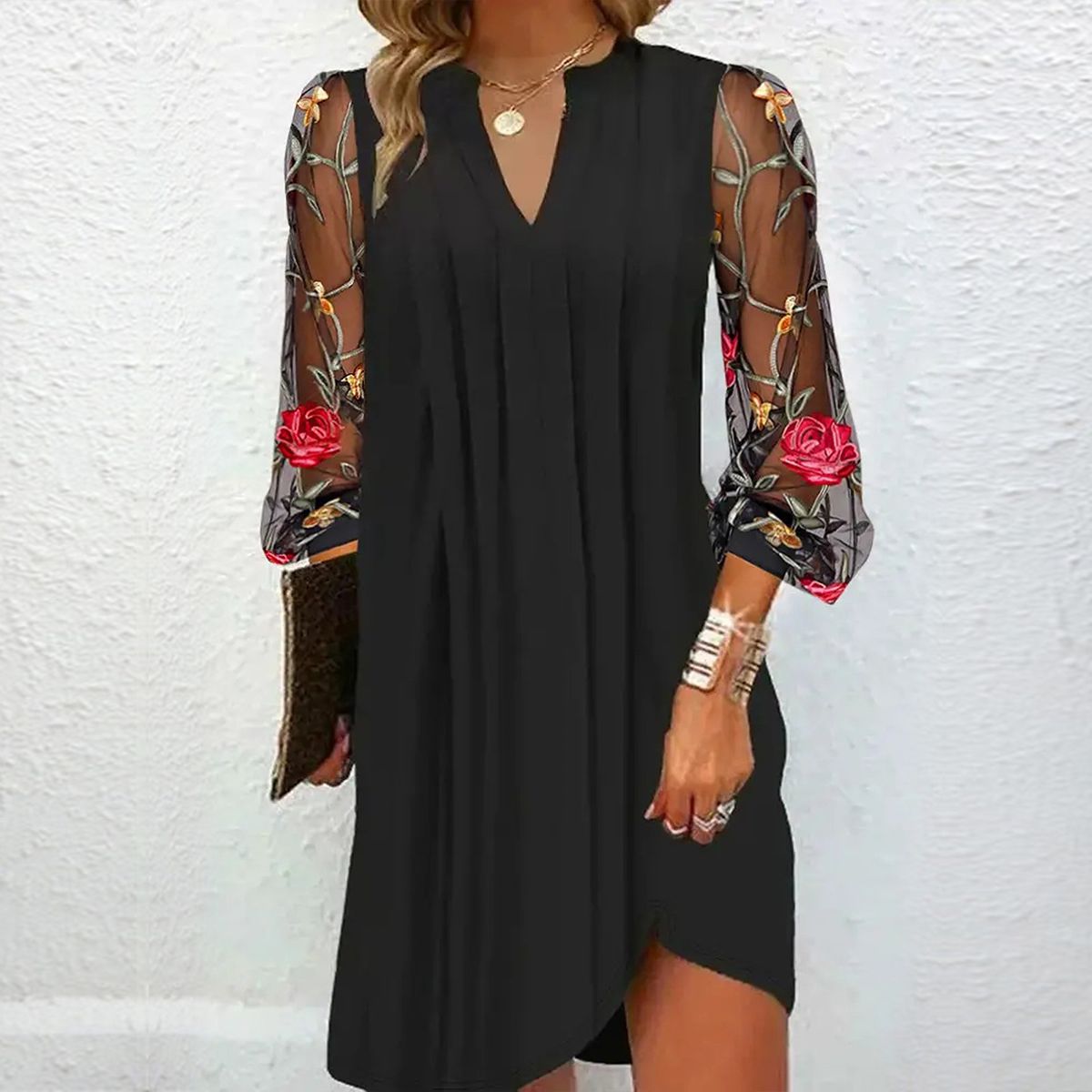 Daria | Rochie Mini Elegantă cu Decolteu în V și Mâneci Transparent